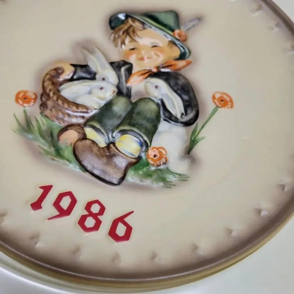 Goebel MJ Hummel 1986 16th Annual plate Hum 279